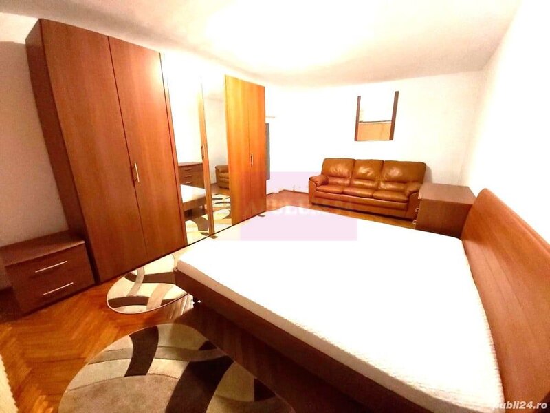 Vanzare apartament 4 camere in zona Unirii - Coposu, metrou